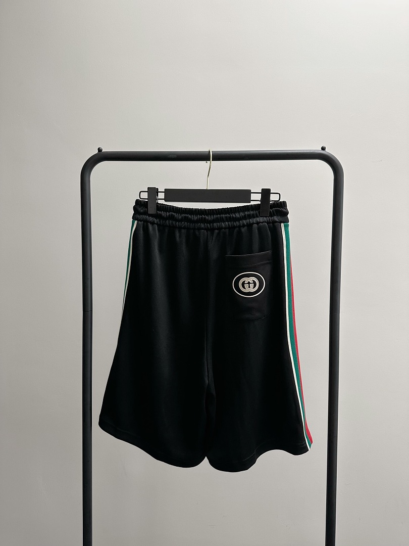 Gucci GU Red Green Strap Striped Short - Image 11