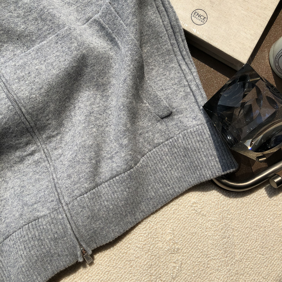 Unbranded Embroidered Fleece - Image 12
