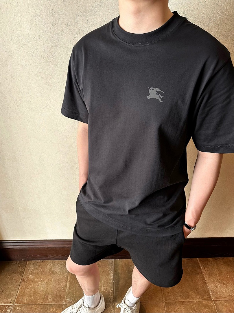 Burberry Gum Print Short Sleeve (Black) - Image 28