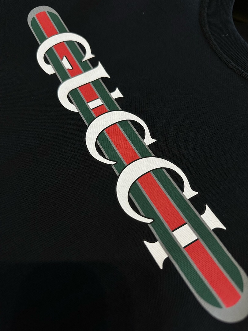 Gucci Leather Strap Print Short Sleeve - Image 5