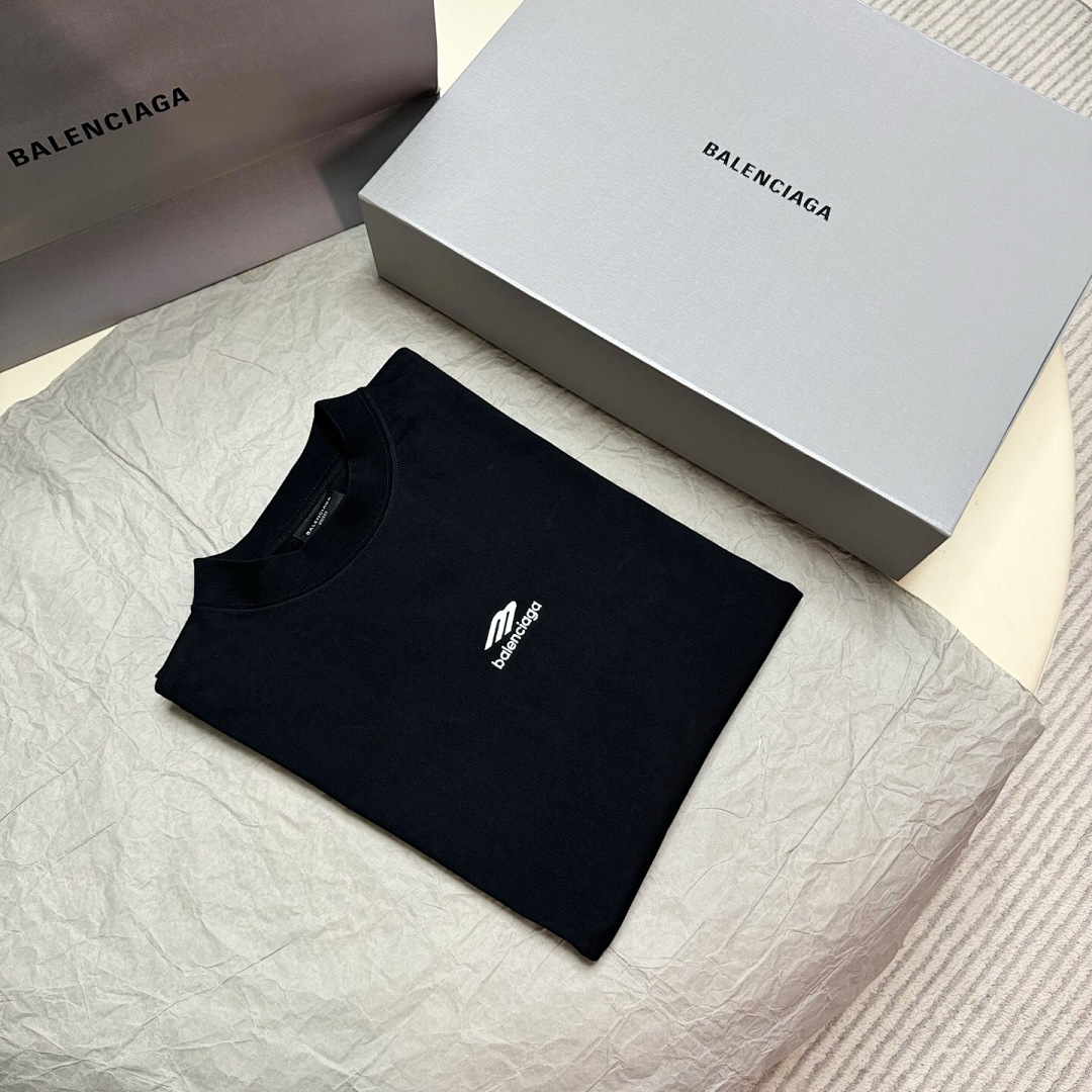 Balenciaga 3B Sleeve Embroidered Short - Image 14