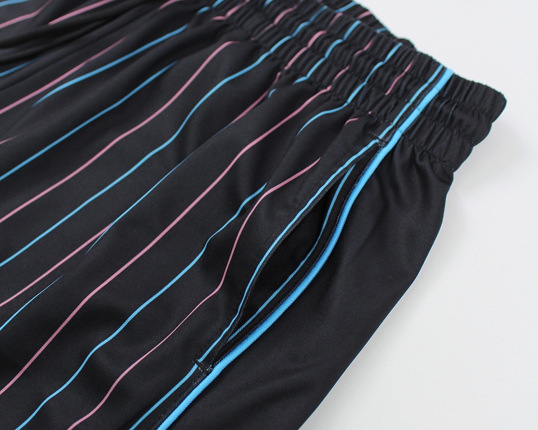 Unbranded Limited Exclusive Short - Image 6