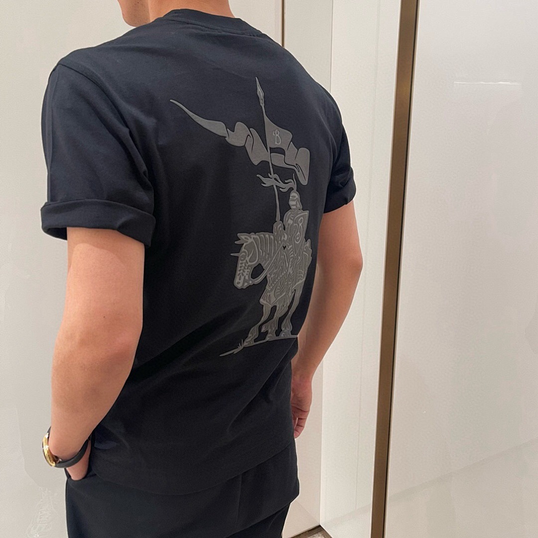 Burberry Print Short Sleeve - Image 25