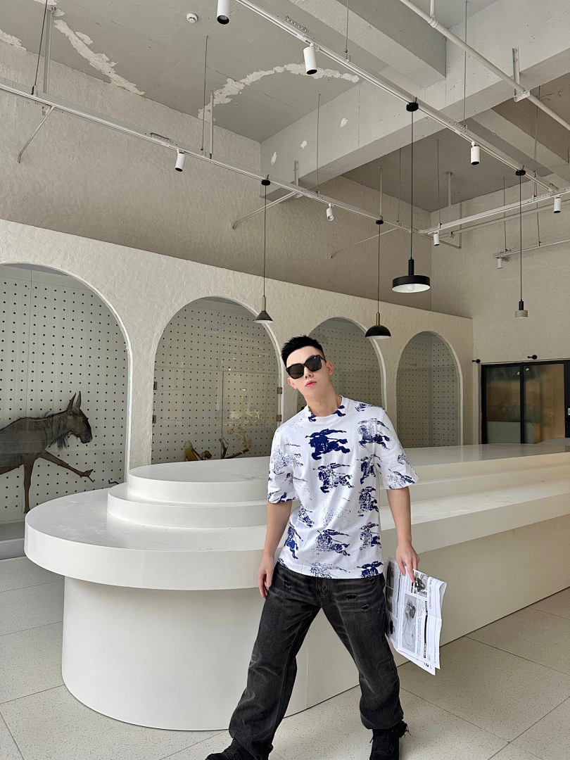 Burberry Water Ink Short Sleeve - Image 17