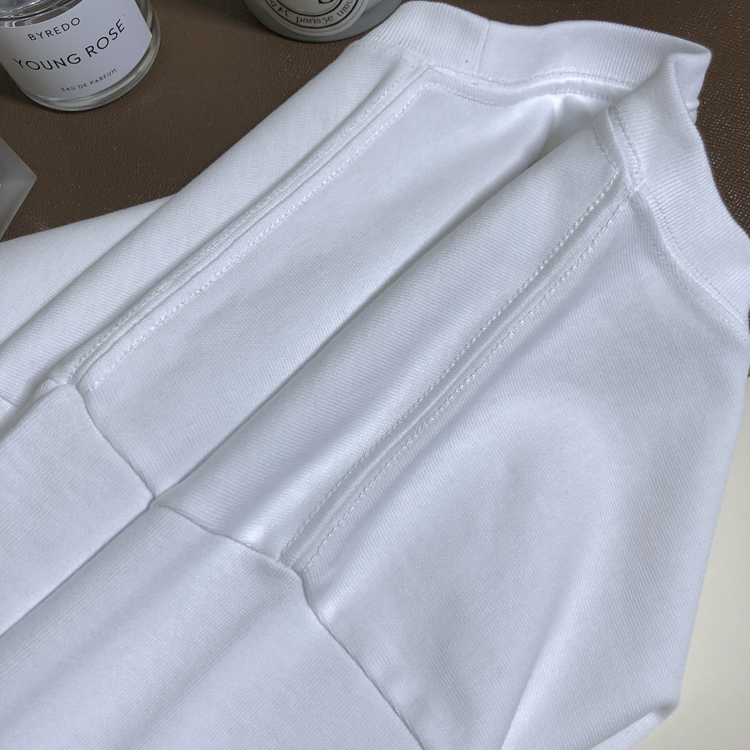 Unbranded Leather Label T - Image 12