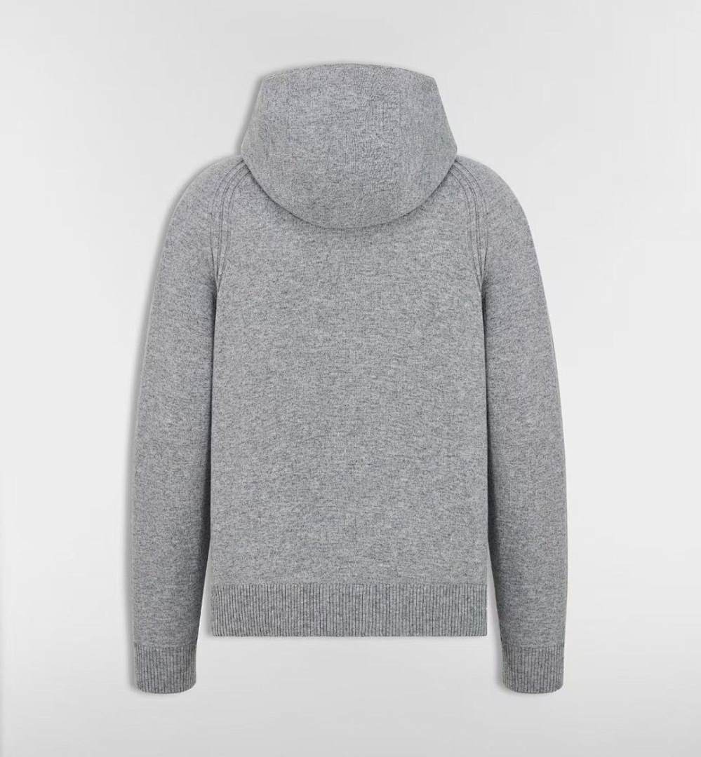 Unbranded Embroidered Fleece - Image 4