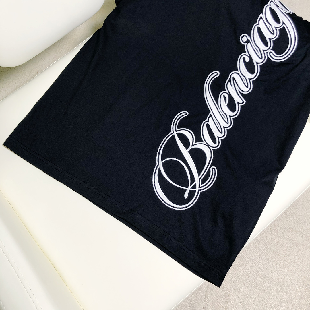Balenciaga Big T - Image 7