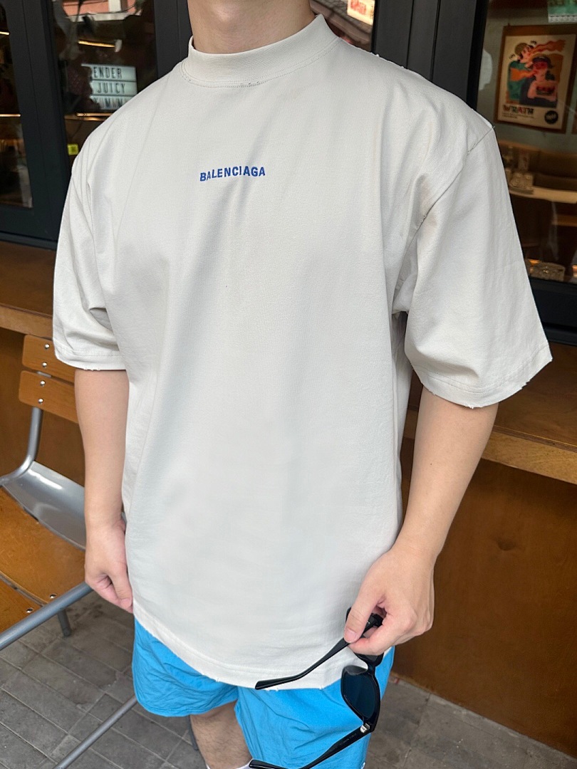 Balenciaga Blue Embroidered T - Image 19