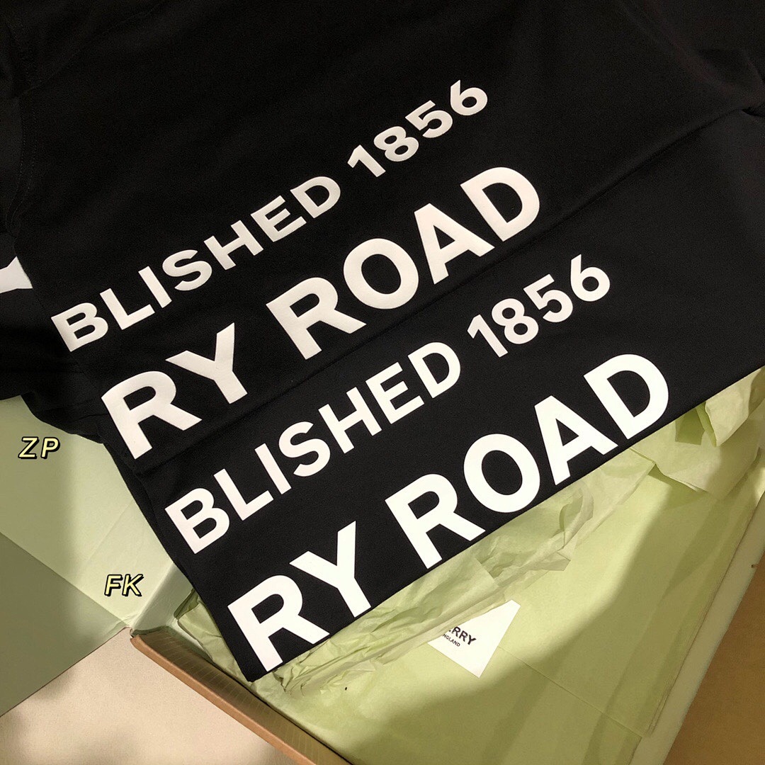 Burberry T - Image 12