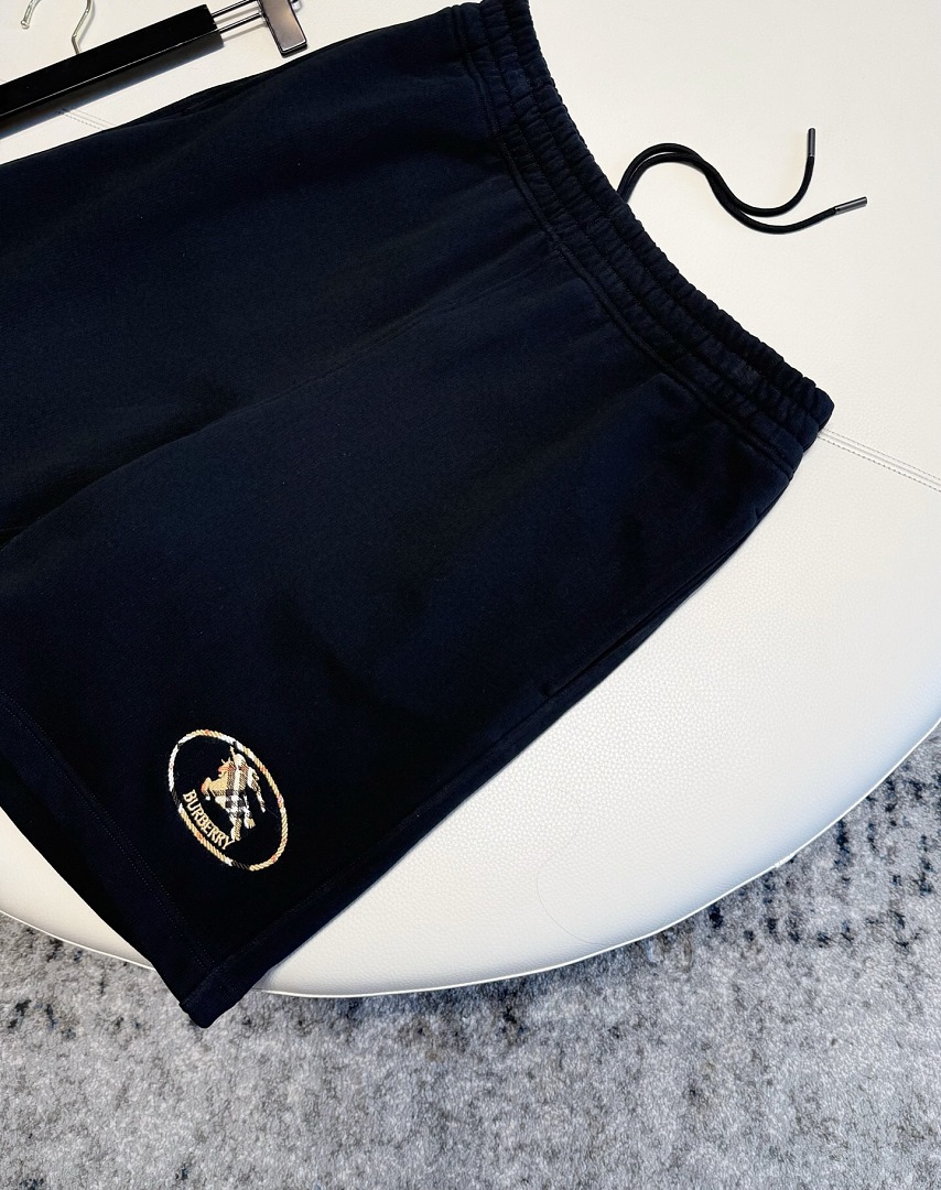 Burberry Label Short - Image 6