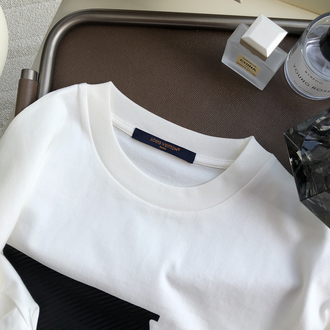 Unbranded V Label Short Sleeve - Image 11
