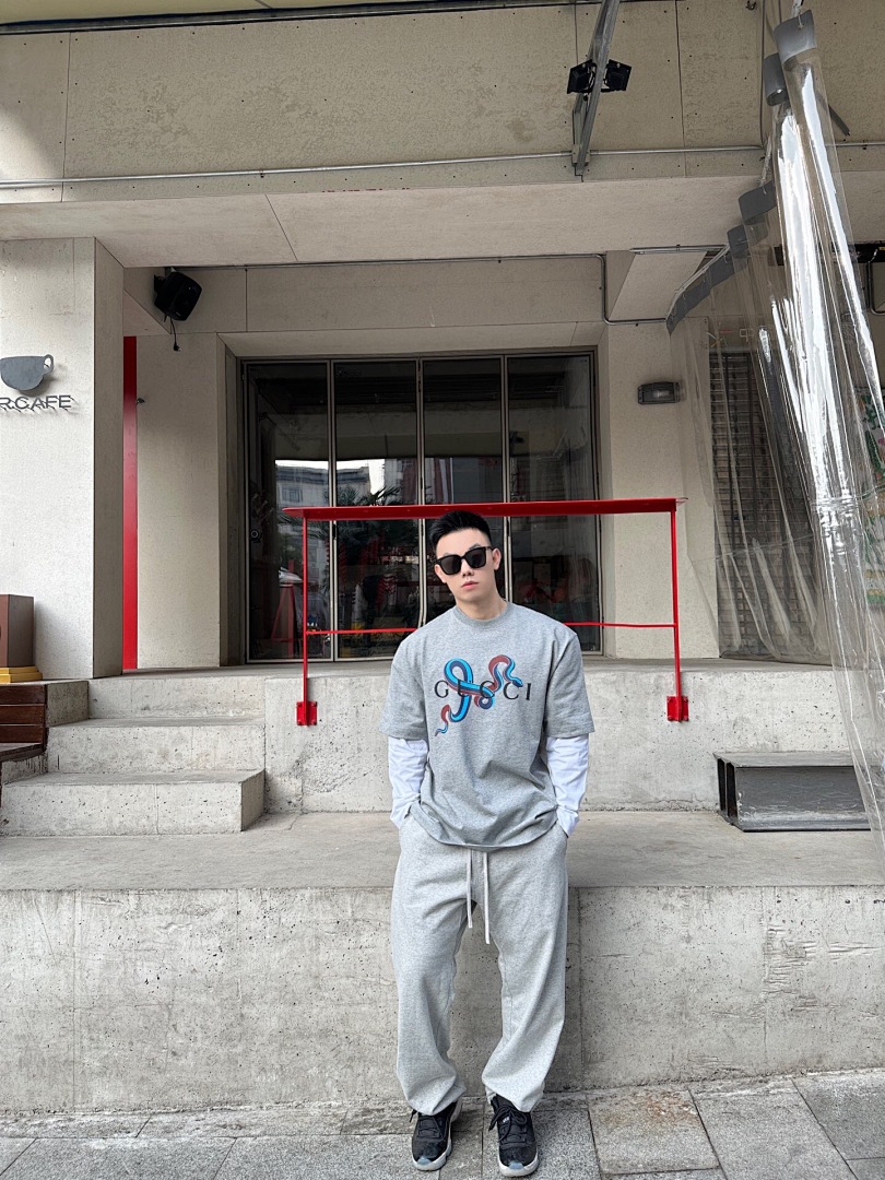 Gucci Limited Exclusive Long Sleeve T - Image 10
