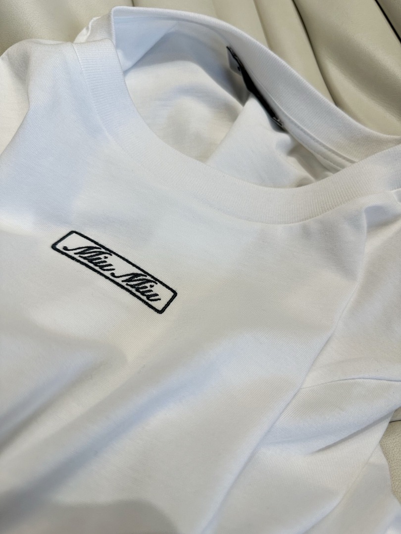 Unbranded MM Print Short Sleeve White (Women) - Image 10