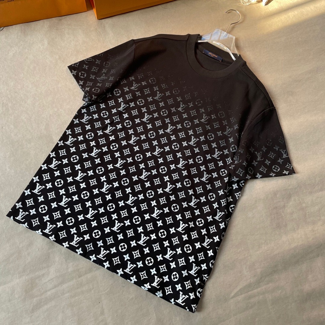 Louis Vuitton Lv logoT (Black) - Image 3