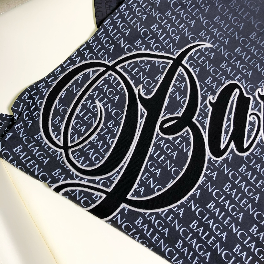 Balenciaga Print Big Embroidered T - Image 12