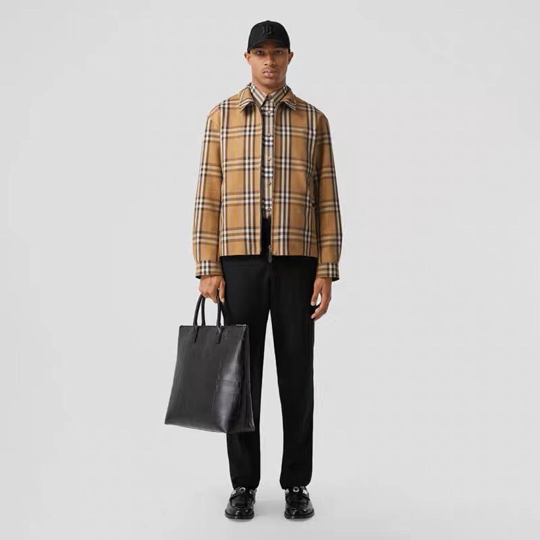 Burberry Double Surface - Image 19