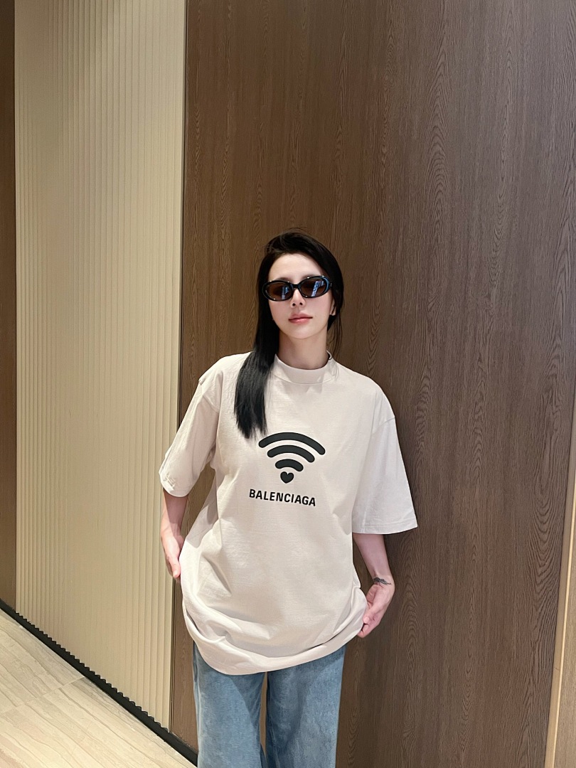 Balenciaga 520 Limited Exclusive Short Sleeve - Image 13