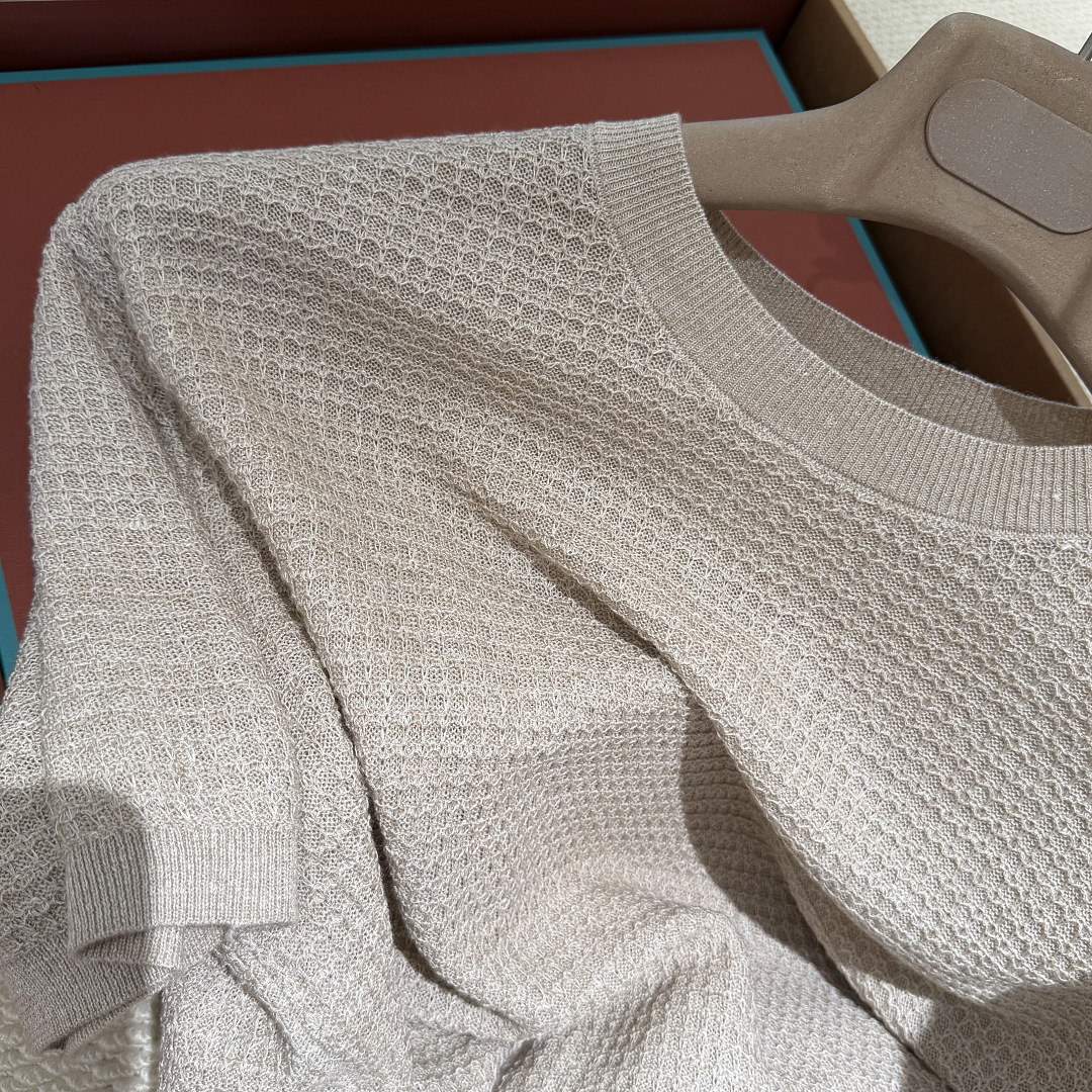 Unbranded T - Image 7