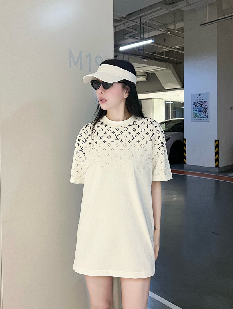 Unbranded Gradient Print Short Sleeve - Image 16