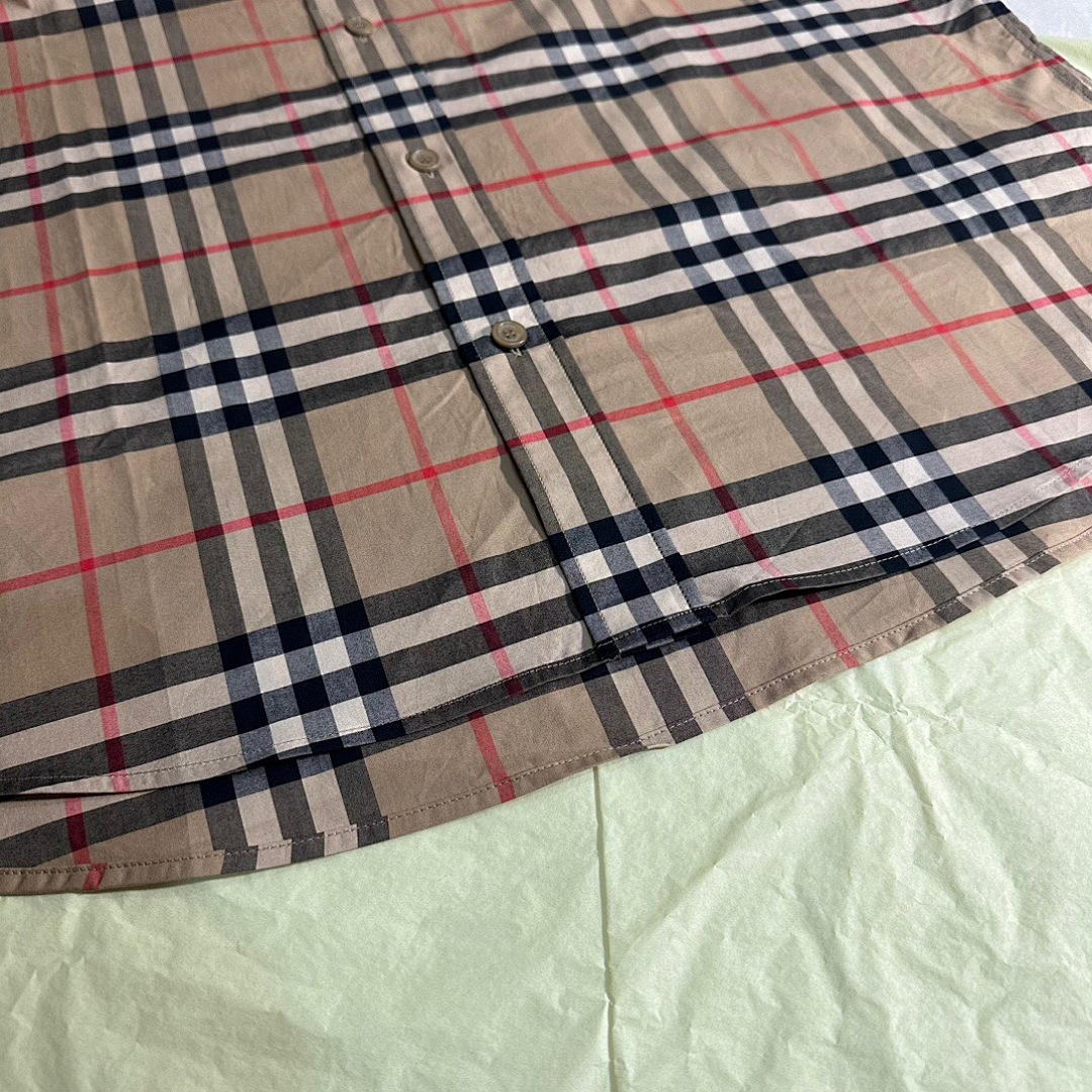 Burberry Short Sleeve - Image 7