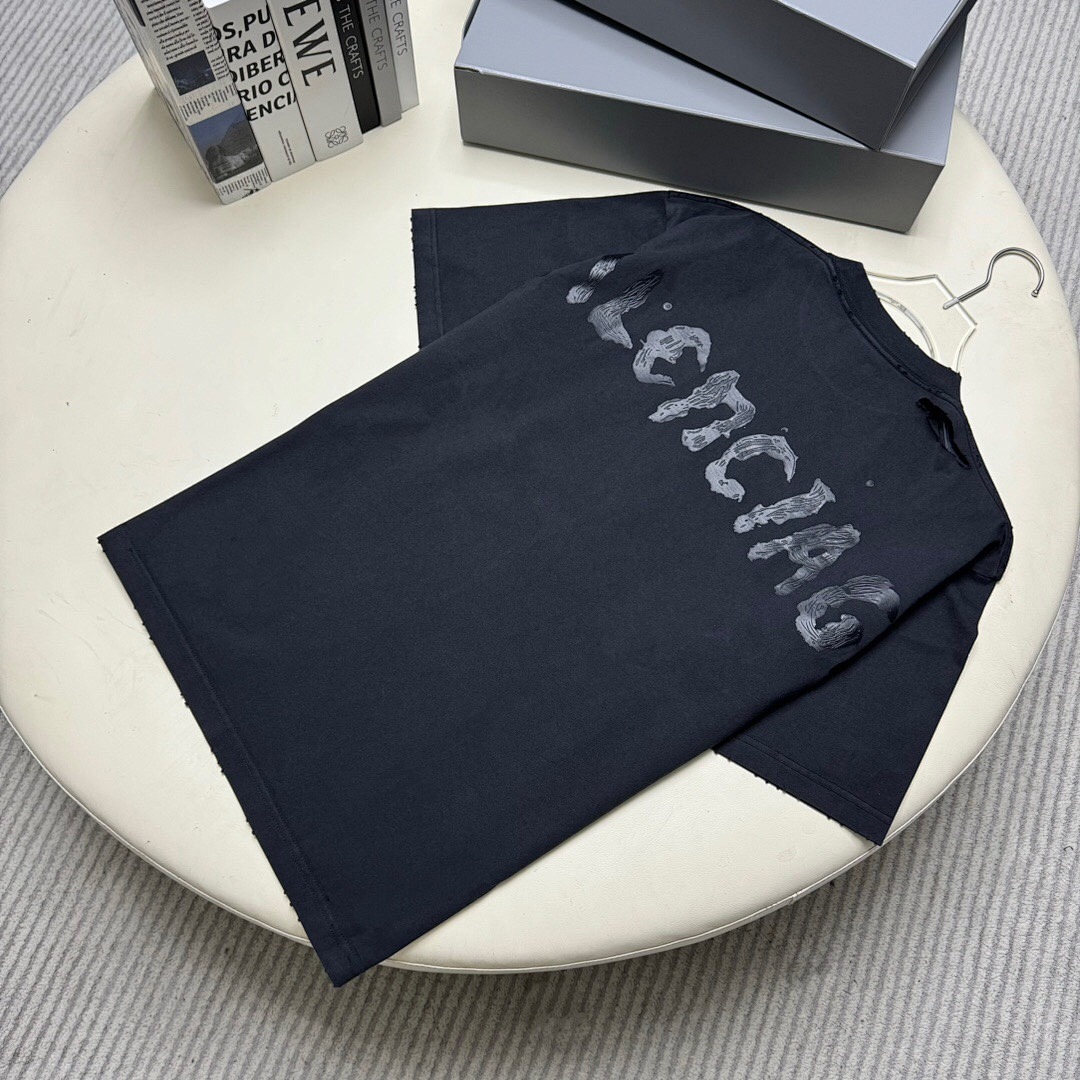 Balenciaga Print Short Sleeve - Image 12