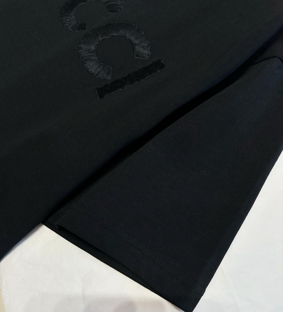 Gucci Fleece Embroidered T (Black) - Image 9