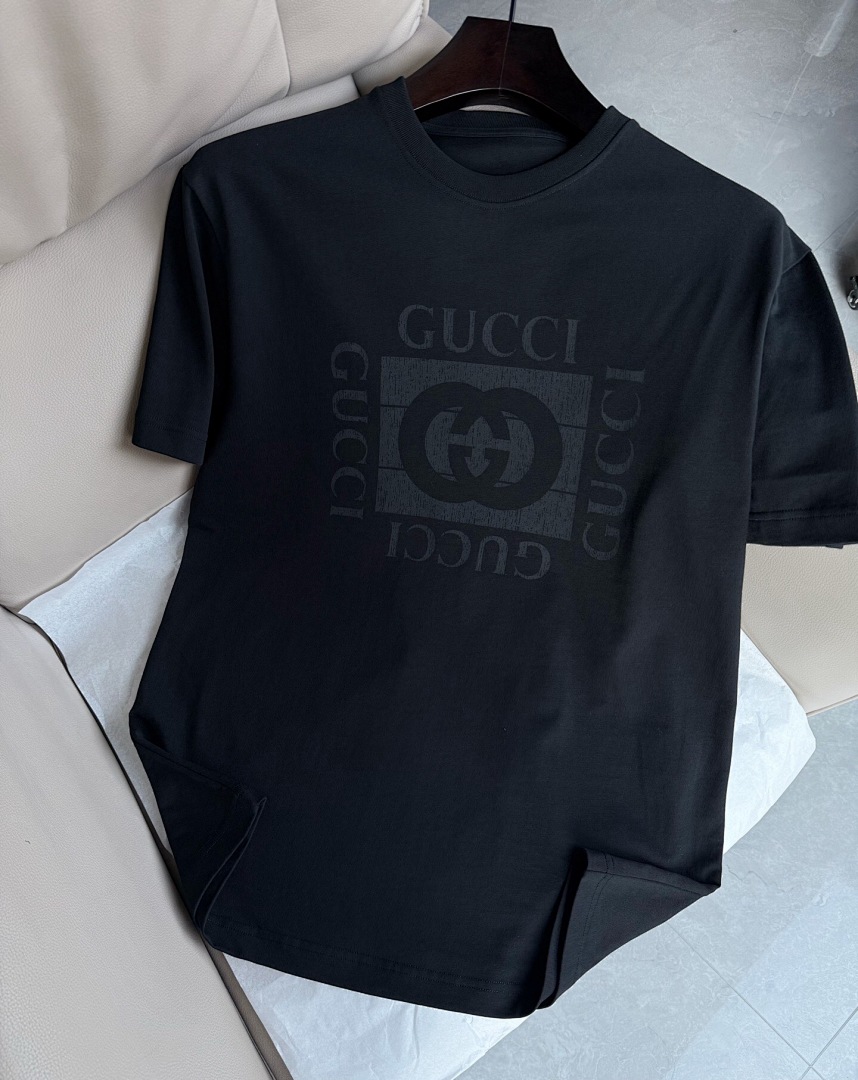 Gucci Black Gradient Print T - Image 5