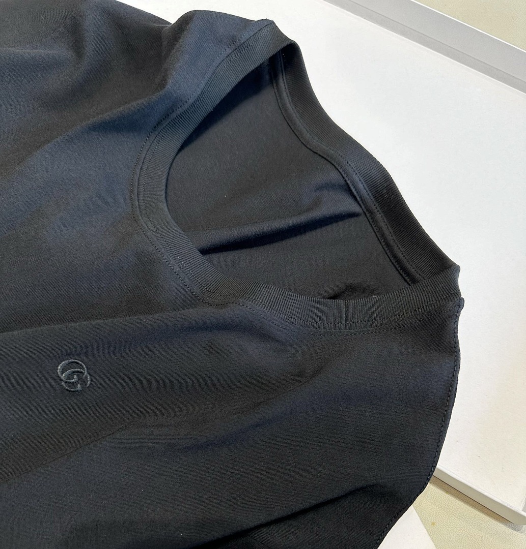 Gucci Embroidered Short Sleeve (Black) - Image 6
