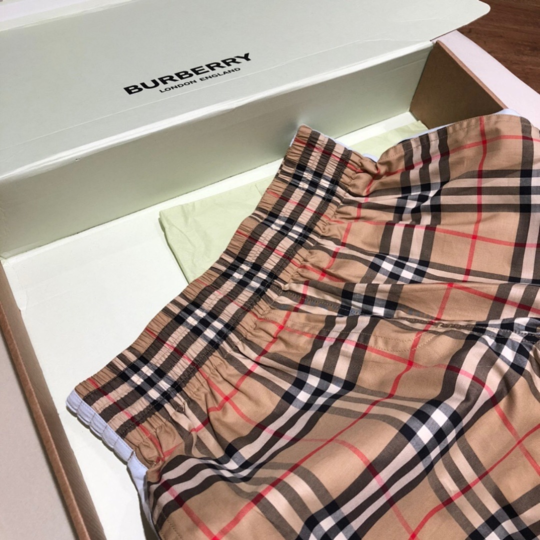 Burberry White Short (Women) - Image 6