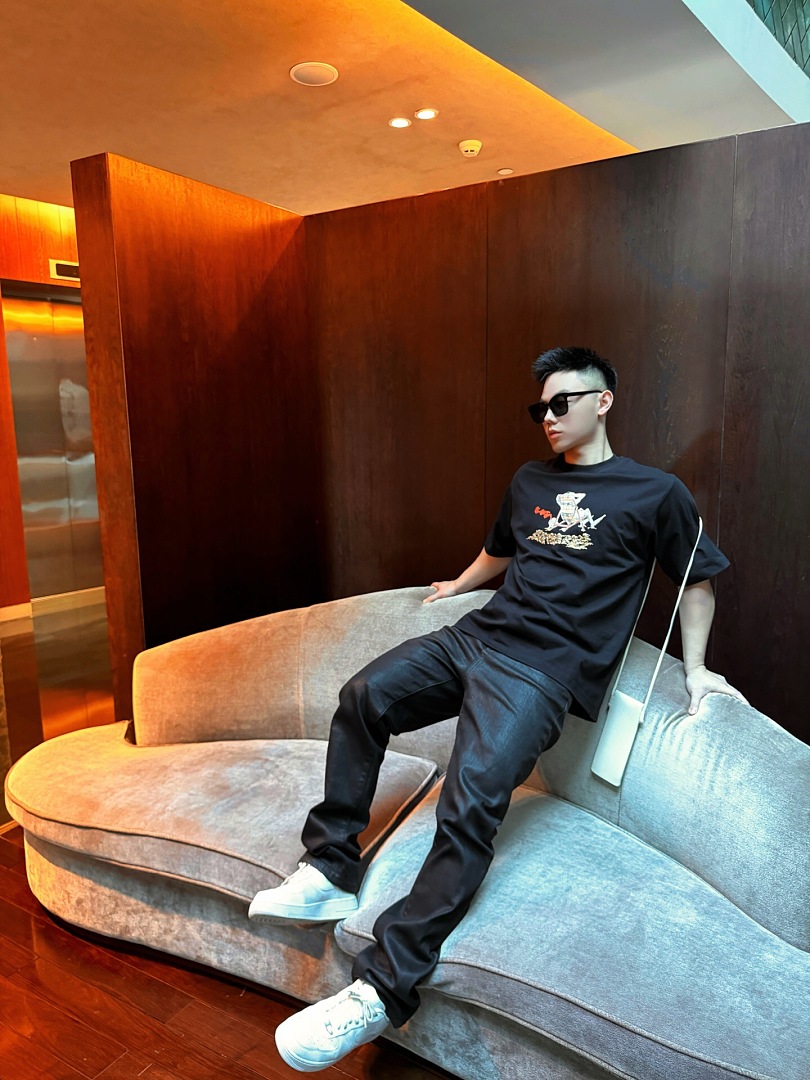 Burberry Sand Black T - Image 15