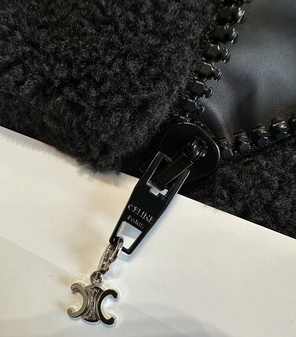Celine Fleece - Image 11