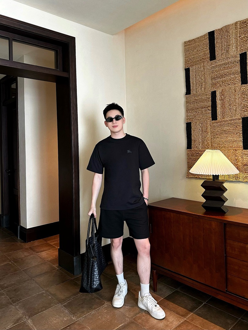 Burberry Gum Print Short Sleeve (Black) - Image 26