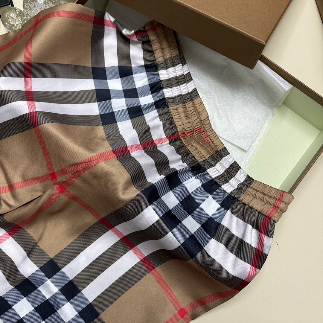 Burberry BR Big Plaid Short - Image 5