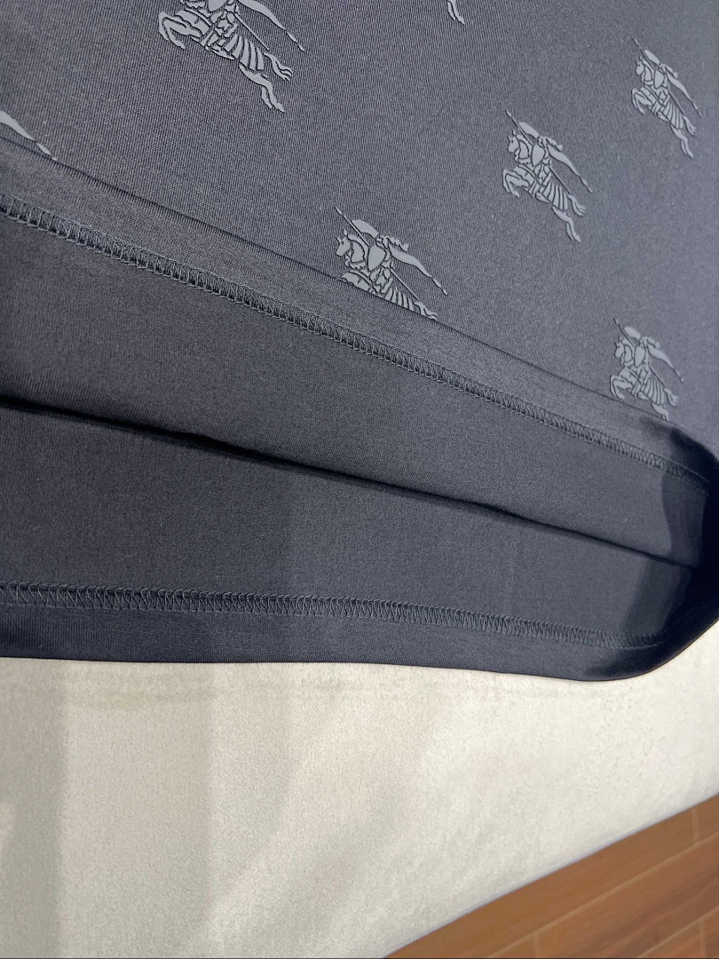 Burberry Label Print T Black (Women) - Image 7