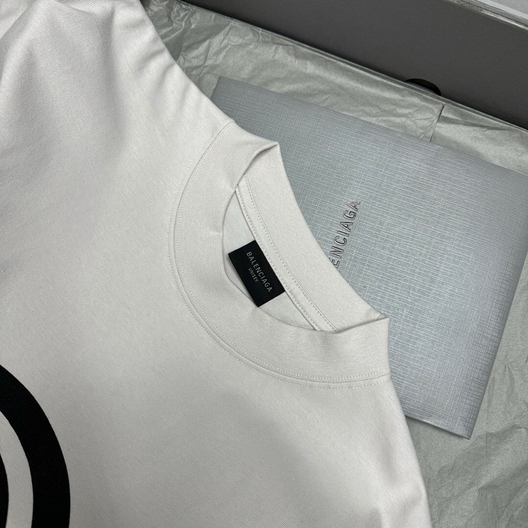Balenciaga 520 Limited Exclusive Short Sleeve - Image 8