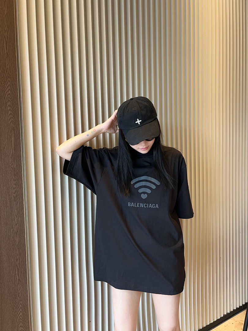 Balenciaga 520 Limited Exclusive Short Sleeve - Image 15