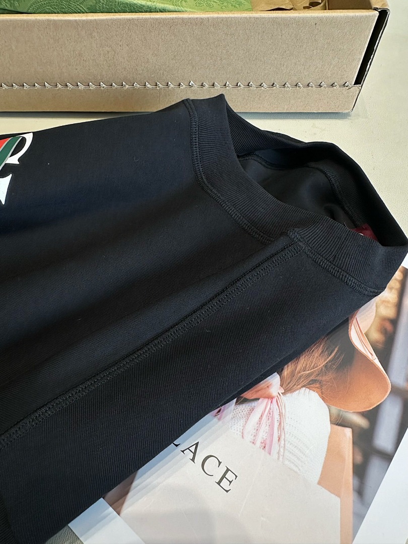 Gucci Leather Strap Print Short Sleeve - Image 6