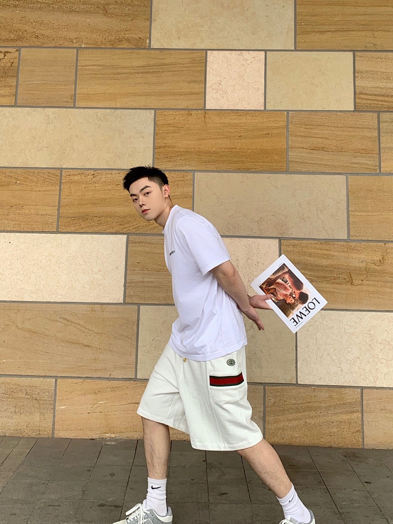 Gucci G White Strap Short - Image 17