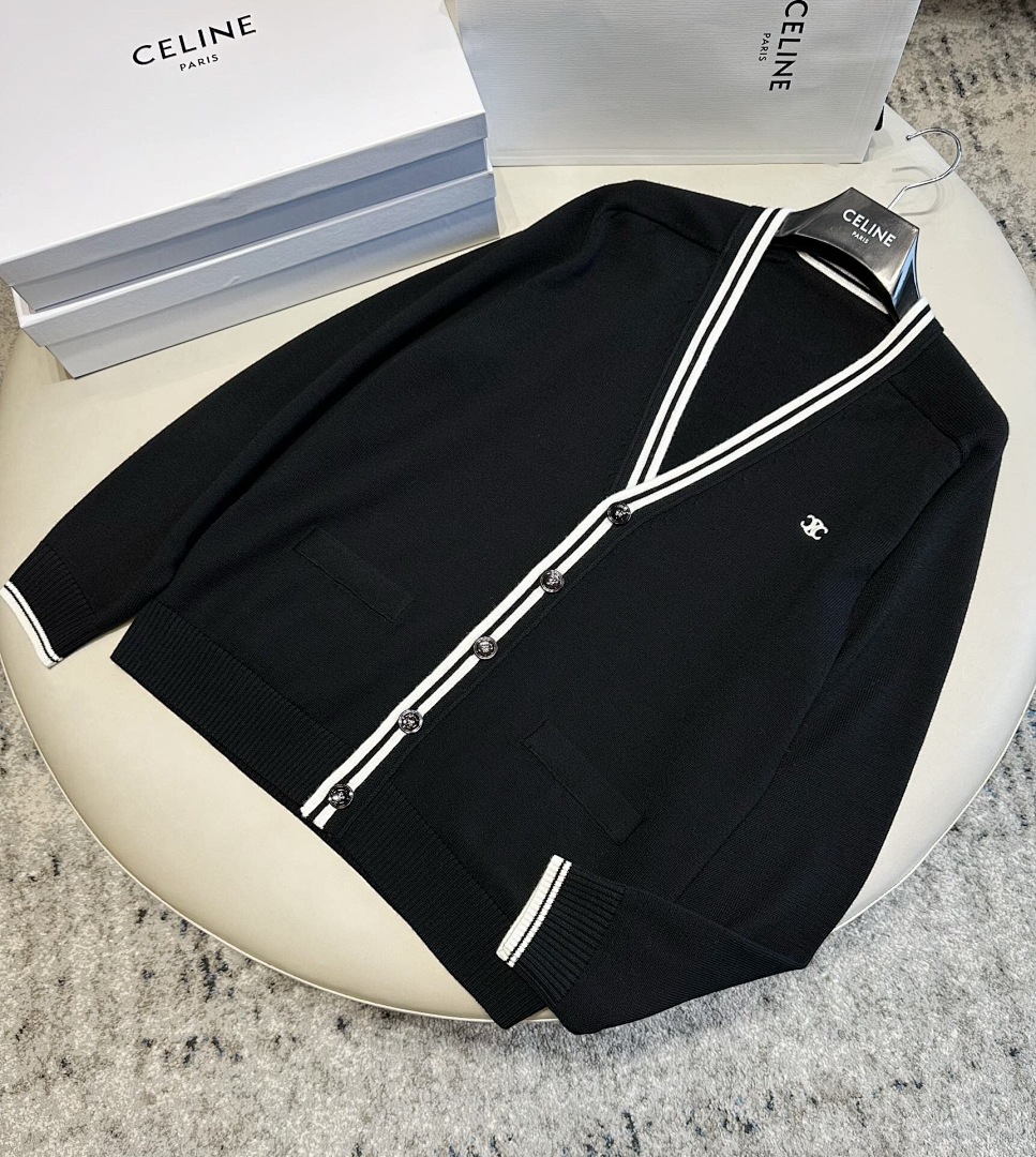 Celine C Fleece - Image 4