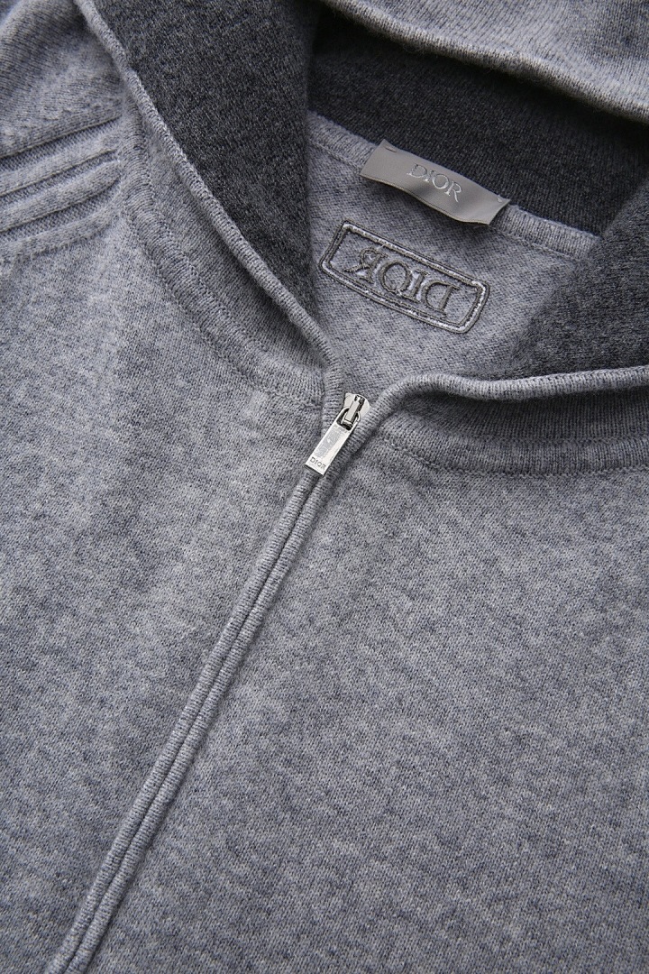 Unbranded Embroidered Fleece - Image 19