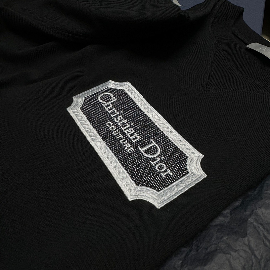 Unbranded D Embroidered Short Sleeve - Image 7