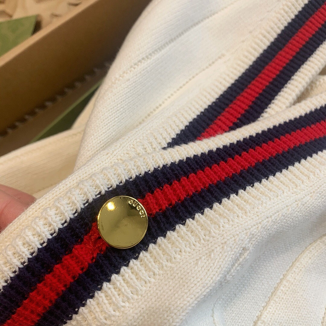 Gucci V Collar Apricot - Image 6