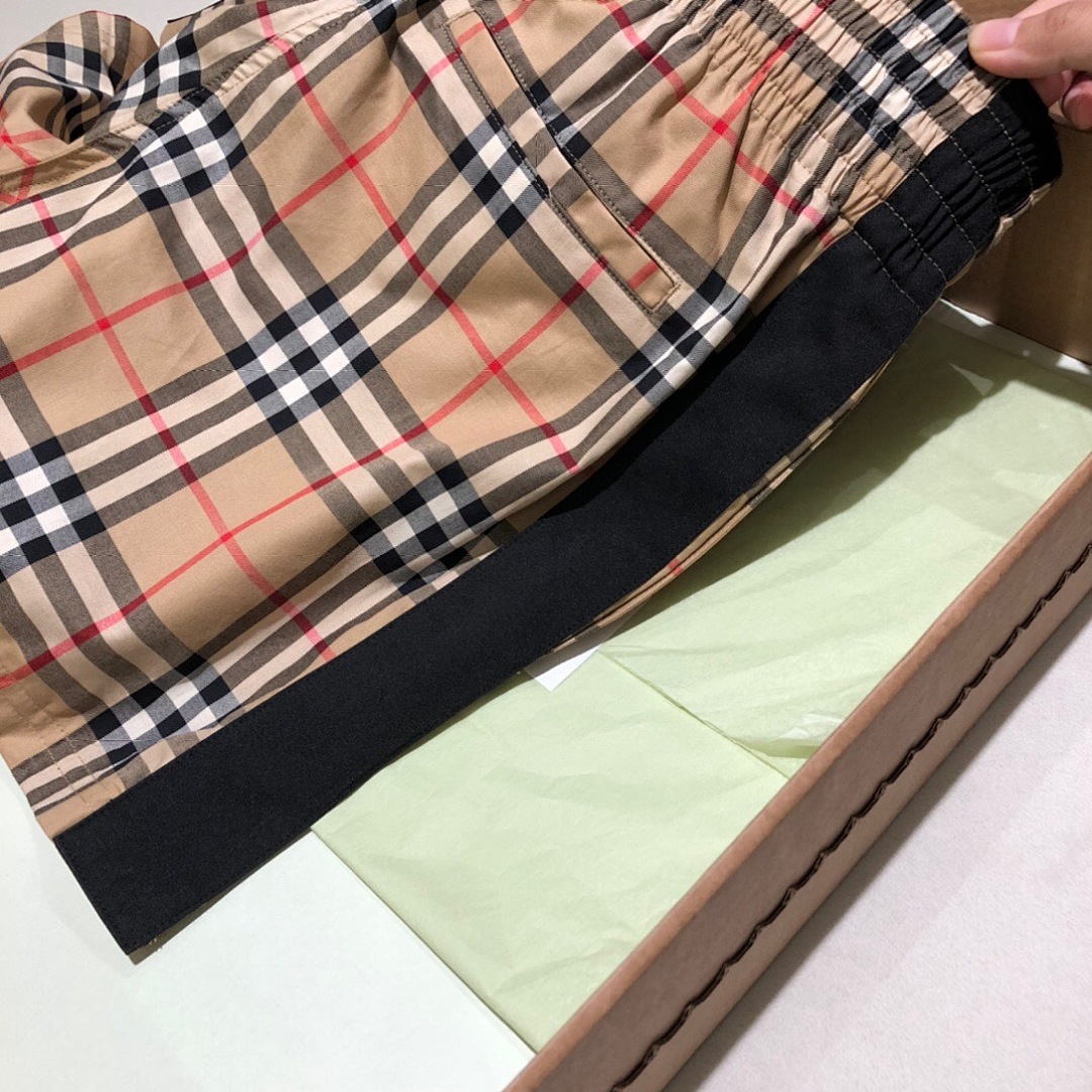 Burberry Black Short (Women) - Image 9