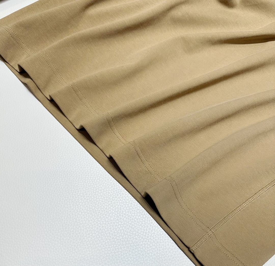 Gucci Leather Strap Print Short Sleeve - Image 8
