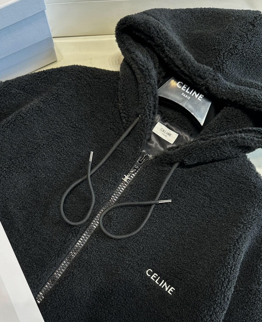 Celine Fleece - Image 7