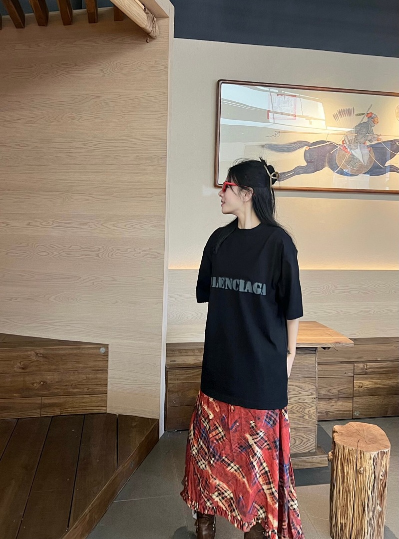 Balenciaga Short Sleeve - Image 12