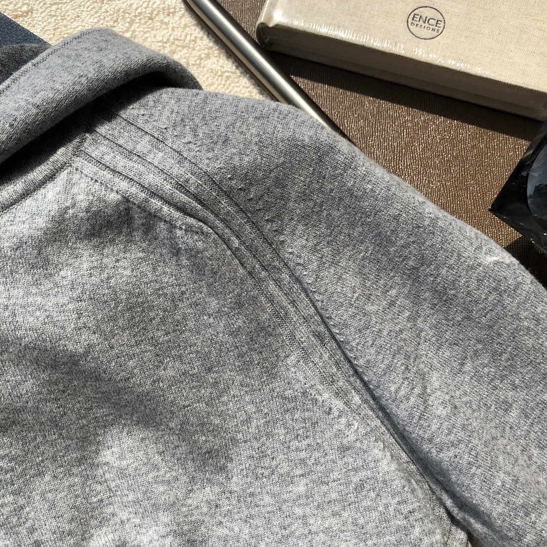 Unbranded Embroidered Fleece - Image 11