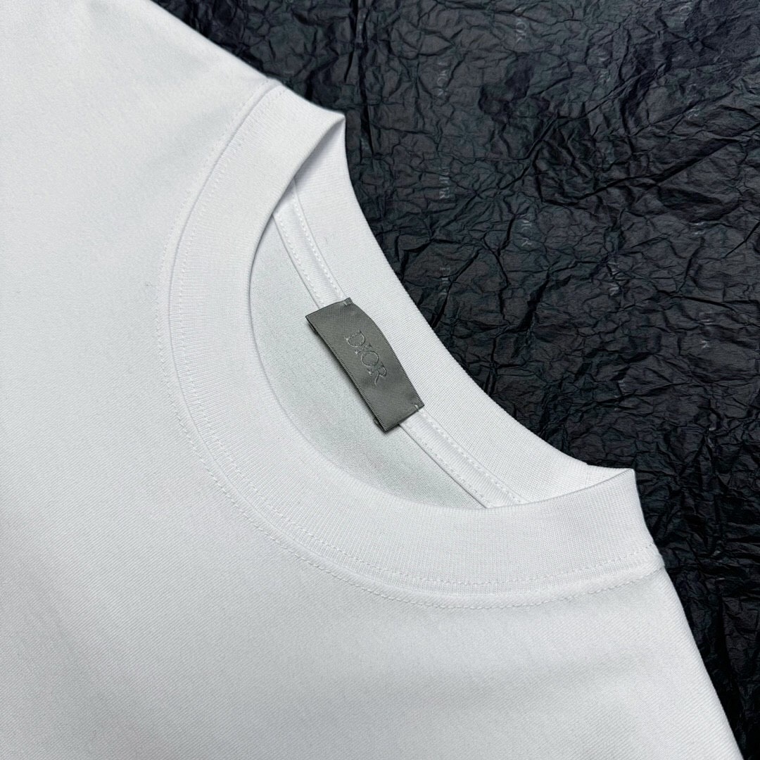 Unbranded DR Velvet Logo Print Short Sleeve - Image 6