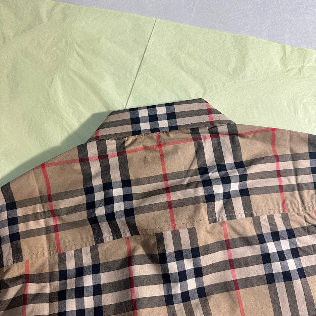 Burberry BR - Image 9