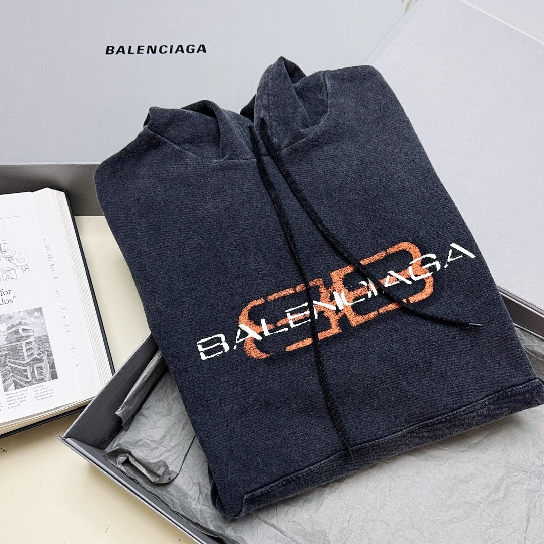 Balenciaga Print - Image 10
